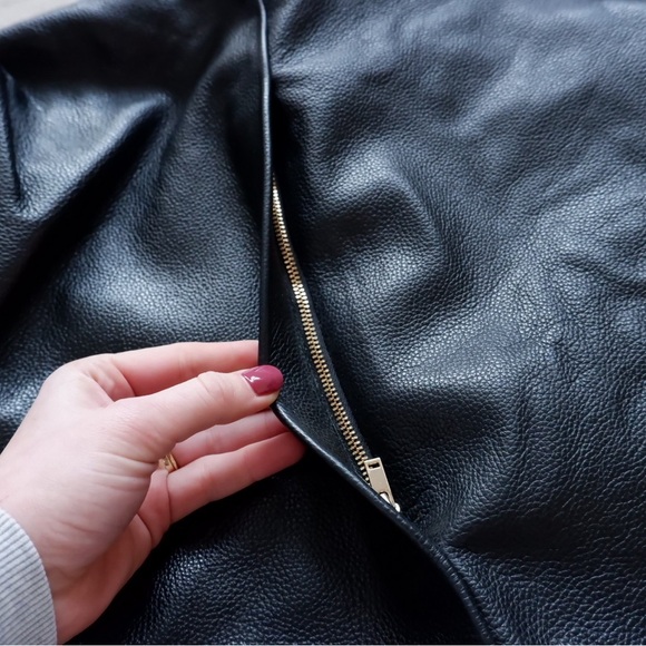 SOLD- COS Large Grained Leather Bag - Picture 9 of 11